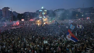 Οργή λαού στη Σερβία: 140.000 διαδηλωτές απαίτησαν εκλογές