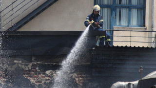 Θεσσαλονίκη: Υπό έλεγχο η πυρκαγιά στο Καπάνι-Τρεις πυροσβέστες στο νοσοκομείο
