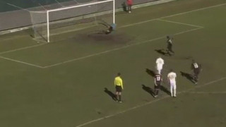 Ευστόχησε στο πέναλτι όμως ο διαιτητής ΔΕΝ μέτρησε το γκολ (vid)