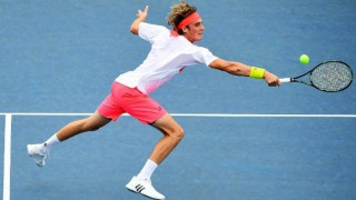 Τεράστια          πρόκριση           για       τον Στέφανο Τσιτσιπά