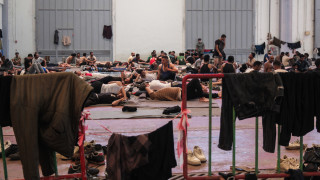 Πλεύρης για μεταναστευτικό: «Κράτηση και μείωση επιδομάτων στους αλλοδαπούς»