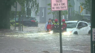 Μεγάλες πλημμύρες στη Νέα Υόρκη - Εγκλωβισμένοι σε σταθμούς του μετρό
