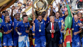 Η επική αντίδραση Πάλμερ και Ρις Τζέιμς για τον Τραμπ: «Τι κάνει αυτός εδώ;»