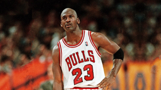 Μάικλ Τζόρνταν: Αποθεώνει την Ελλάδα με διπλό μήνυμα-«Εκεί γεννήθηκαν θρυλικοί ήρωες»