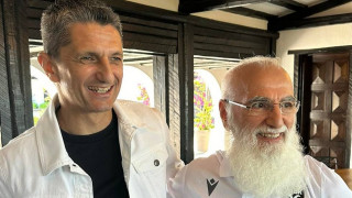 Ο Ιβάν Σαββίδης στην Τούμπα με παίκτες και Ραζβάν Λουτσέσκου