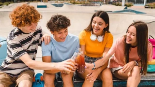 Ύποπτα αυτά τα γλυκαντικά για πρώιμη ήβη-Πώς επιταχύνουν την εφηβεία