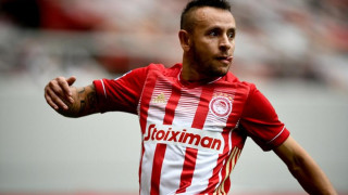 Ραφίνια: Κρεμάσε τα παπούτσια του