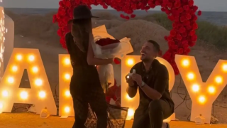 Παντρεύονται Σάκης Κατσούλης και Μαριαλένα Ρουμελιώτη