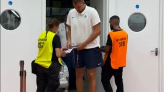 Νίκολα Γιόκιτς: Ο Σέρβος σταρ περίμενε στην ουρά για... έλεγχο διαπίστευσης!