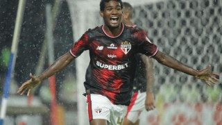 Σαχτάρ: Βγάζει από την τσέπη της 8 εκατομμύρια για Φερέιρα