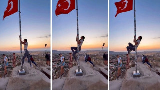 Τουρκία: Χαμός με τουρίστρια που έκανε pole dancing σε στύλο με τη σημαία