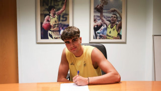 Ο Άρης έδωσε συμβόλαιο και στον Πουρλίδα