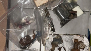 Οπλοστάσιο...Β' Παγκοσμίου Πολέμου κάδος απορριμμάτων στην Καισαριανή