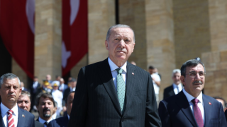 Ερντογάν: Εκμυστηρεύεται στον... Κεμάλ τα «ύπουλα σχέδια» της Ελλάδας