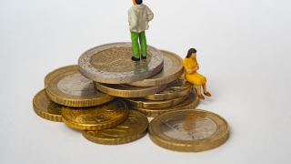 Στα 1,7 δισ. ευρώ το πακέτο μέτρων για οικογένειες και ενστόλους