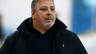 Μοιράζει                                             πριμ ο Ζαμάνης