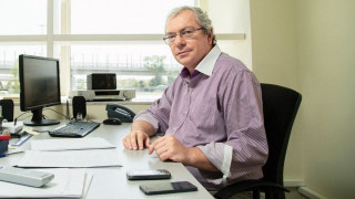 Σταμάτης Μαλέλης: «Νομίζω ότι ο Λάκης Λαζόπουλος... έχει ψεκαστεί»