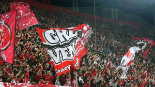Ποιον «κομμένο» του Μπέντο αποθέωσε ο κόσμος του Ολυμπιακού