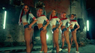 Χορεύτριες μεταμορφώνονται σε Χάρλεϊ Κουίν και αναστατώνουν (vid)