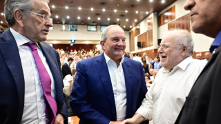 Καραμανλής: «Άκυρο» στη ΔΕΘ για χάρη ενός... αγριογούρουνου στη γάστρα