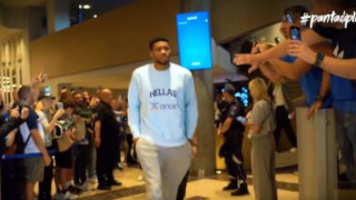 Εθνική Ελλάδας: Αποθέωση από τους Έλληνες στην αναχώρηση της ομάδας