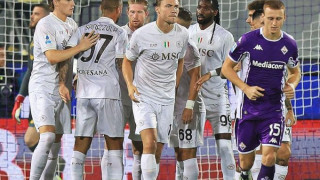 Έκανε το 3χ3 η Νάπολι και «έπιασε» Γιουβέντους στην κορυφή της Serie A