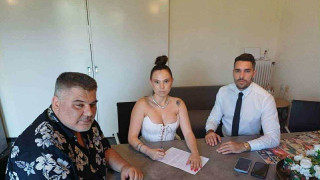 Έλενα Χάρου: Επαγγελματικό συμβόλαιο και τραγούδι-έκπληξη για την ταλαντούχα ερμηνεύτρια