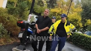 Στο Αυτόφωρο με χειροπέδες ο Μπισμπίκης