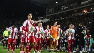 ΠΑΟΚ και Ολυμπιακός τίμησαν τα έξι αετόπουλα που έφυγαν από τη ζωή