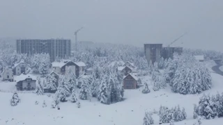 Πρόωρη χιονόπτωση στα δυτικά Βαλκάνια άφησε χιλιάδες ανθρώπους χωρίς ρεύμα