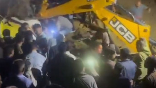 Ινδία: Bράχια καταπλάκωσαν επιβάτες λεωφορείου - 15 νεκροί