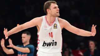 Ο Ολυμπιακός πήρε το πρώτο ντέρμπι αιωνίων με δίδυμο Βεζένκοβ-Ντόρσεϊ