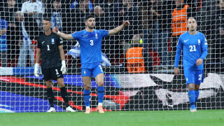 Εθνική Ελλάδας: Επέστρεψε στην Αθήνα η αποστολή μετά την ήττα από τη Δανία