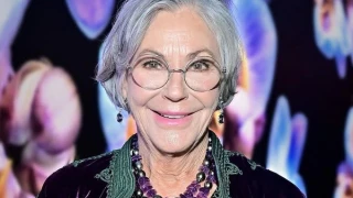 Η πλουσιότερη γυναίκα στον κόσμο-Έχει περιουσία 116 δις δολάρια και δεν την ξέρει... άνθρωπος