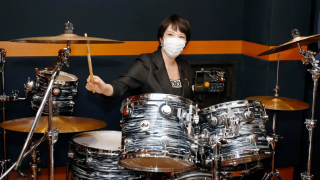 Σανάε Τακαΐτσι: Χεβιμεταλού και... ντράμερ η νέα πρωθυπουργός της Ιαπωνίας