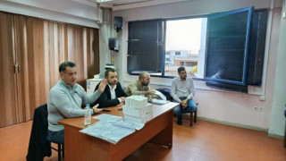 Λαγκαδάς: Αντικατάσταση μπαταριών σε απινιδωτές και προγραμματισμός για προμήθεια ιατρικού εξοπλισμού στα γήπεδα του δήμου