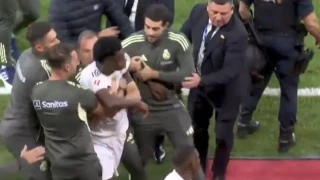 Ο Βινίσιους πήγε να ορμήσει στον Γιαμάλ και του έκανε χειρονομίες «μιλάς πολύ»