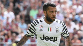 Έσπασε            το            πόδι του ο Ντάνι Άλβες