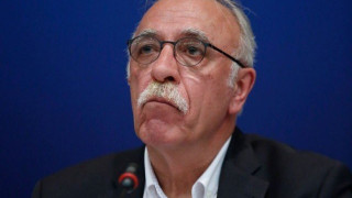 Βίτσας: «Δεν υπάρχει περίπτωση υποχρεωτικής στράτευσης στα 18»