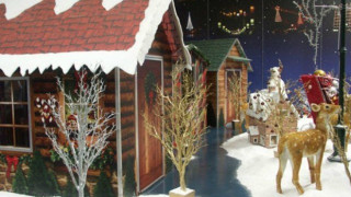 Θεσ/νίκη: Χριστουγεννιάτικο πάρκο & σπίτι του Άη Βασίλη στην Τούμπα