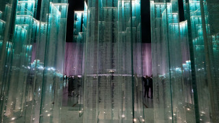 Εγκαίνια στο Πεντάγωνο: Νέα πρόσοψη με... Μητσοτάκη και Δένδια