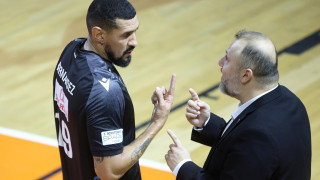 Ερνάντεζ: «Είναι φυσιολογική η πίεση, εκεί αφιερώνουμε τη νίκη μας»