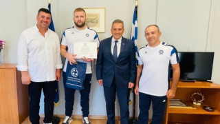 Ορκίστηκε Έλληνας ο παλαιστής Αζαμάτ Χοσόνοβ