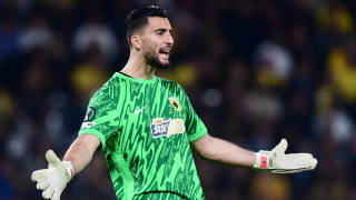 Στρακόσια: Ο ήρωας της Εθνικής Αλβανίας και της ΑΕΚ κάτω από τα γκολπόστ