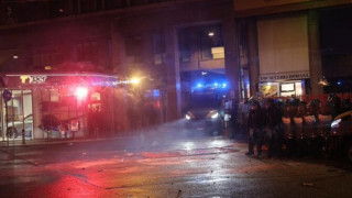 Σφοδρές συγκρούσεις στην Μπολόνια: Επεισόδια διαδηλωτών με αστυνομικούς