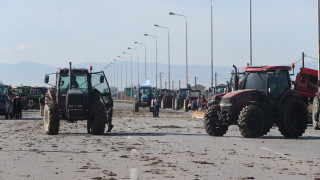 Άνοιξε το ρεύμα προς Αθήνα στην ΠΑΘΕ: Οργισμένη για τα μπλόκα η κυβέρνηση