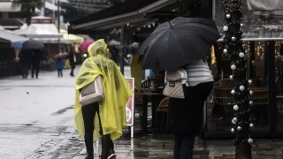 «Κόκκινη Προειδοποίηση» από την ΕΜΥ: Ισχυρές βροχές και καταιγίδες από σήμερα μέχρι και την Πέμπτη