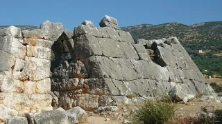 Η άγνωστη πυραμίδα του Ελληνικού στο Άργος