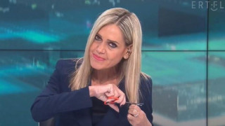 ΕΡΤ3: Αντιδράσεις στα social media για την καρατόμηση της Σύνθια Σάπικα