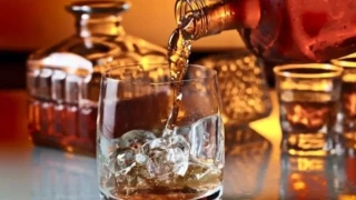 Αποσύρεται από την αγορά γνωστό λικέρ λόγω πιθανής παρουσίας θραυσμάτων γυαλιού